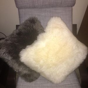 Ugg sheepskin pillows x2